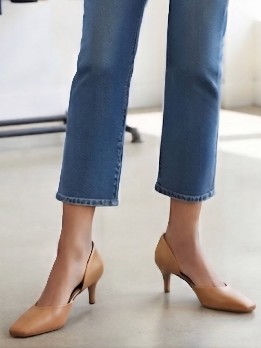 Vince Tiana Pointed Toe Leather Pumps Tan Fawn - The Perfect Neutral Size 7